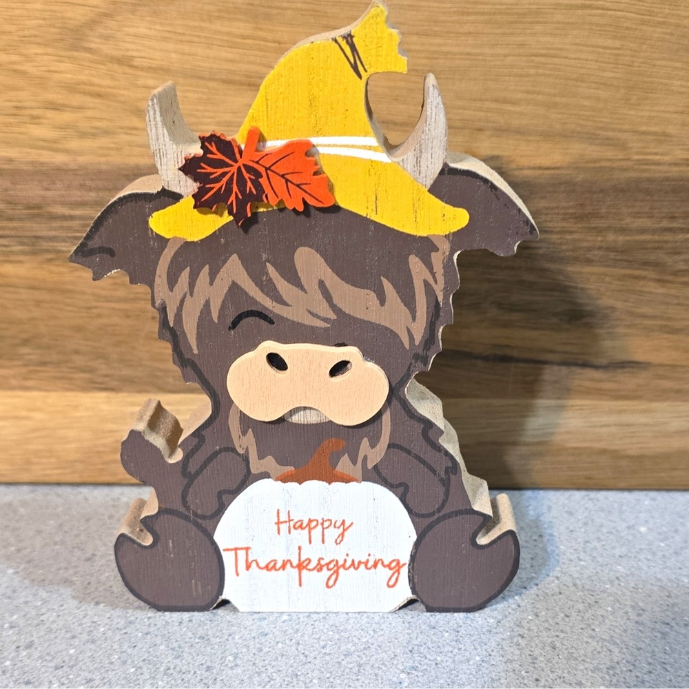 Wood Happy Thanksgiving Cow/Bull Figurine 5in Freestanding Tabletop Decor